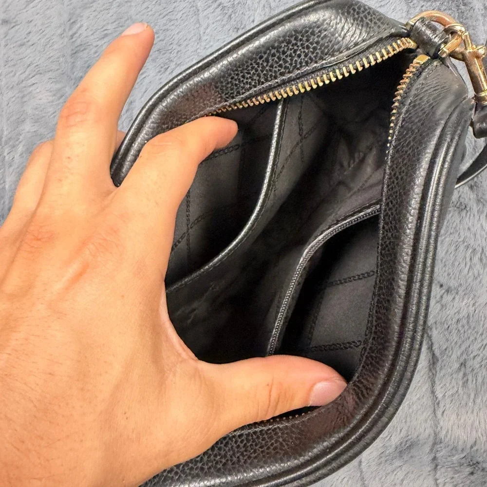Michael Kors Jet Set East West Crossbody Bag Black Pebbled Leather Gold Hardware